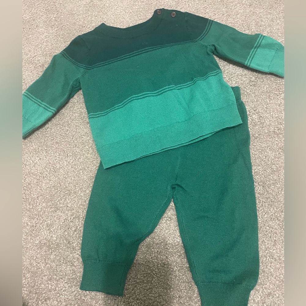 Gap sweater/pant set